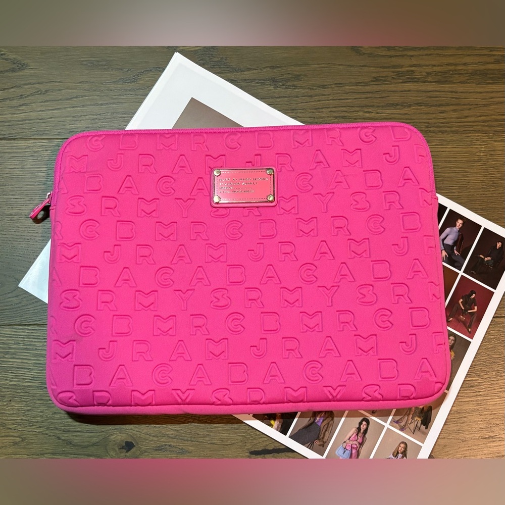 Marc By Marc Jacobs Pink Dreamy Logo Laptop Case